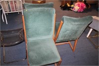 Group of Chairs (4)