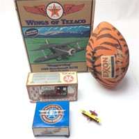 TEXACO STAGGERWING AIRPLANE MODEL