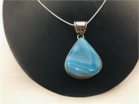 Agate & sterling pendant with chain