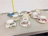 flat of ssorte tea cups / saucers