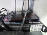 Group of internet modem units/routers SEE PICS