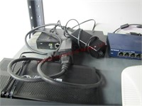 Group of internet modem units/routers SEE PICS