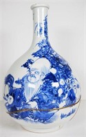 Antique Chinese bulbous export ware vase