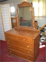 Dresser w/ Mirror 19 x40x 35Ó