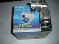 Cyber Shot Sony Digital camera DSCF707