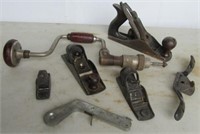 (4) Vintage planers, draw shave and hand drill.