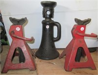 Pair of jack stands and a 2 x 10 bugle jack.
