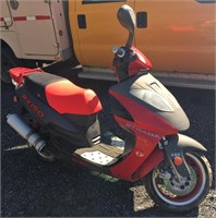 2006 Power Sports Strada Motor Scooter