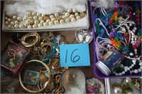 LOT OF MIXED COSTUME JEWELRY (SOME SIGNED)
