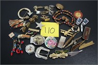 MISC TRAY OF TIE CLIPS/CUFF LINKS/WATCHES/LOCKETS