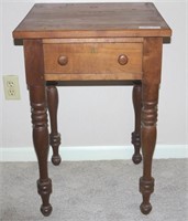 Kentucky Cherry Single Drawer Lamp Table