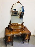 antique mirrored vanity