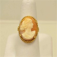 10kt yellow gold cameo ring