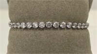 Platinum diamond tennis bracelet