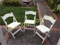 WHITE FOLDING CHAIRS SET OF 4 IN BOX