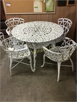 ORNATE METAL PATIO TABLE & 4 CHAIRS