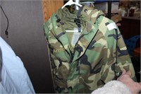 MEDIUM CAMO COAT