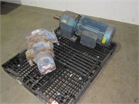 25 Hp Motor With Gear Box and Pump-