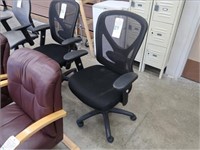 OFFICE CHAIR ON CASTERS