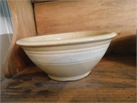Banded yellow ware mixing bowl, 10.5" bottom,