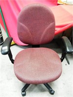 11 - ROLLING FABRIC OFFICE CHAIR