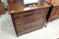 Oak Dresser w/ 3 Drawers: