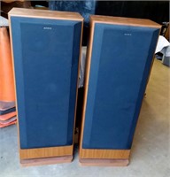 Pair of Sony Speakers