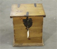 Vintage Box w/Lock, Approx 21"x18"x23"