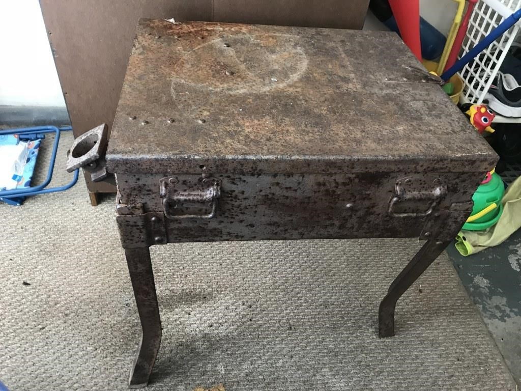 Barnse Antique Auction