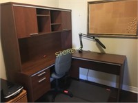"L" Shaped Office Desk w/ Overhead Unit