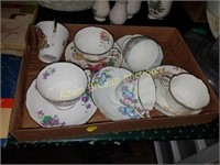 VINTAGE TEA CUPS AND SAUCERS