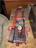 HYDRAULIC FLOOR JACK