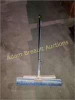 2 PUSH BROOMS