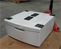 Washer or dryer pedestal with drawer