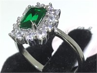 STERLING RING W/ GREEN & CLEAR GEMSTONES, SIZE 7