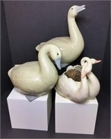 Fitz & Floyd Swan Planter with Feather Orbs