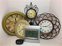 Variety of Decorative Wall Clocks