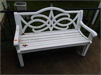 WHITE RESIN BENCH