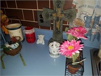 LOT OF GLASSWARE, DECOR, LANTERN