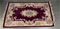 11 - IN GREAT CONDITION 5X7 AREA RUG RED