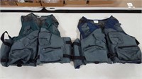 2 Stearns Adults XL Life vests