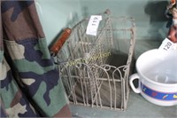 METAL WIRE BASKET WITH WOODEN HANDLE