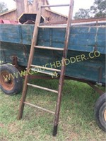 Antique wooden 6 rung barn ladder