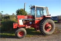 International 1486 Tractor