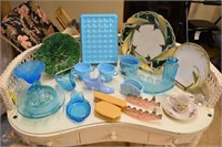 Desktop of porcelain & antique pattern glass