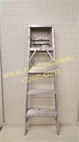 4 ft Aluminum Step Ladder