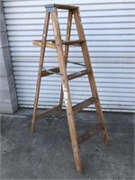 Wood Folding Step Ladder