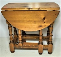 Pine Gate Leg Side Table with Drop Leaves