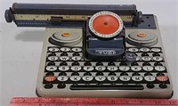 Berwin tin toy typewriter
