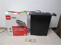 6-Sheet Paper Shredder in Box - Powers On &